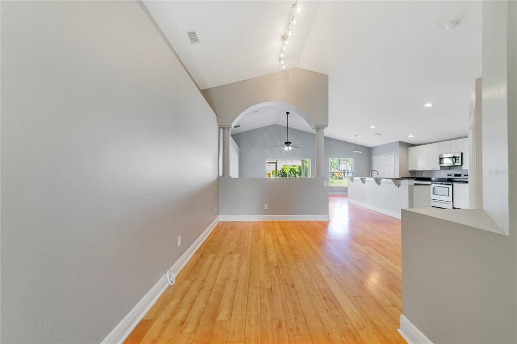 For Sale: $289,000 (3 beds, 2 baths, 1768 Square Feet)