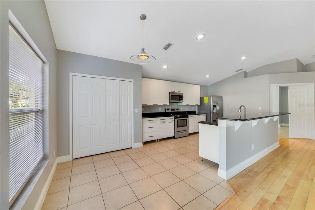 For Sale: $289,000 (3 beds, 2 baths, 1768 Square Feet)