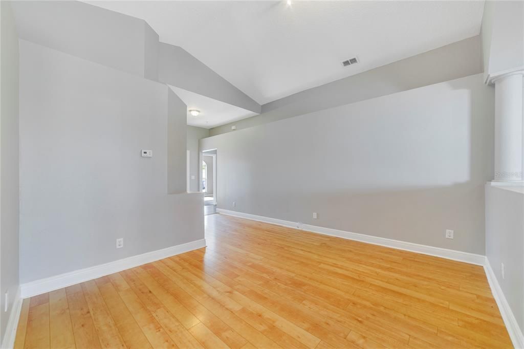 For Sale: $289,000 (3 beds, 2 baths, 1768 Square Feet)