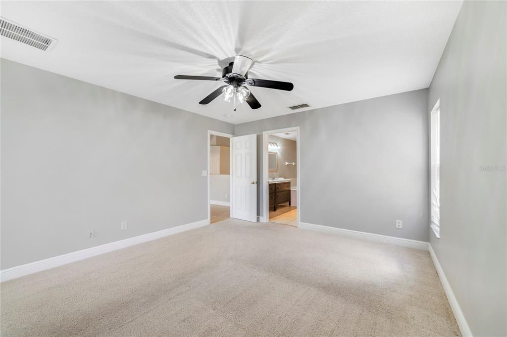 For Sale: $289,000 (3 beds, 2 baths, 1768 Square Feet)