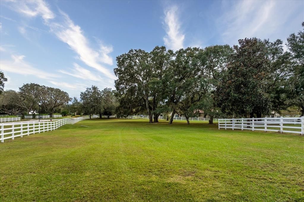 En Venta: $1,490,000 (5 camas, 5 baños, 4474 Pies cuadrados)