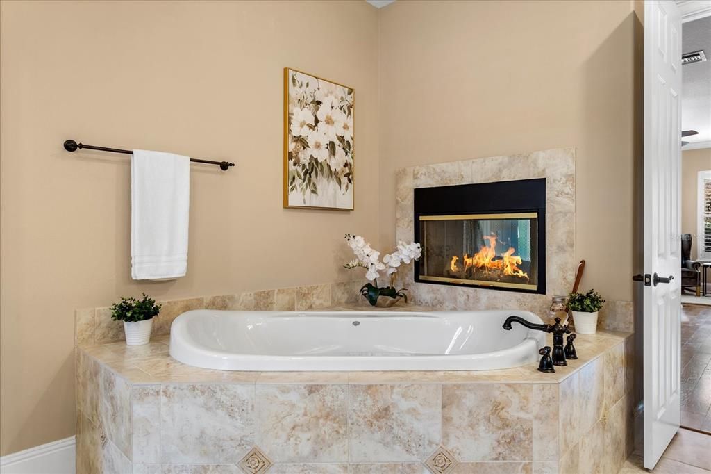 En Venta: $1,490,000 (5 camas, 5 baños, 4474 Pies cuadrados)