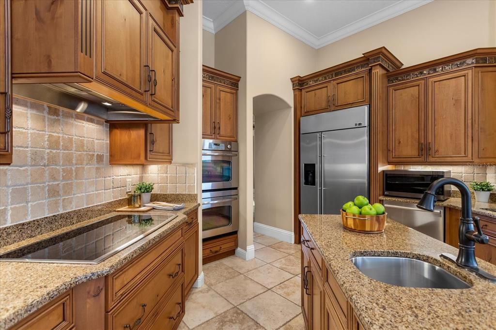 En Venta: $1,490,000 (5 camas, 5 baños, 4474 Pies cuadrados)