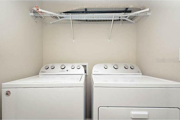 For Sale: $400,000 (4 beds, 3 baths, 1637 Square Feet)