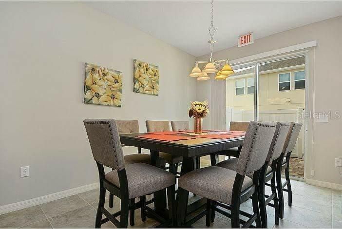 For Sale: $400,000 (4 beds, 3 baths, 1637 Square Feet)