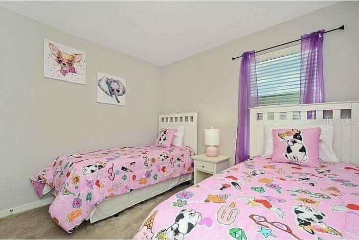 For Sale: $400,000 (4 beds, 3 baths, 1637 Square Feet)