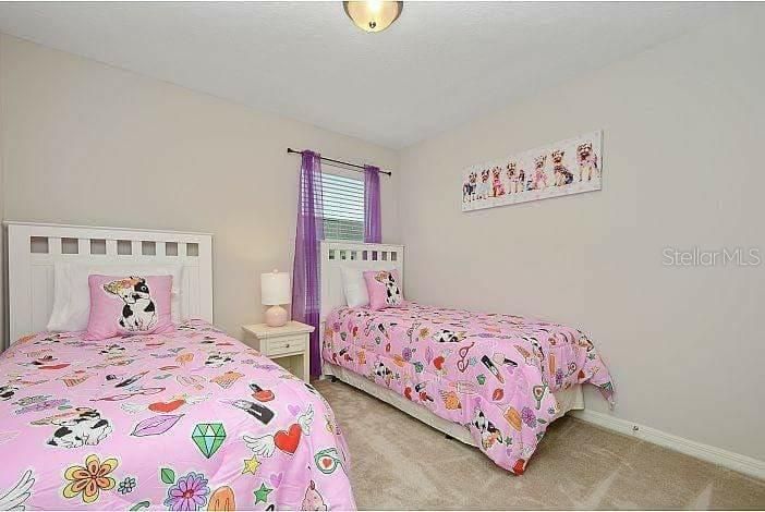 For Sale: $400,000 (4 beds, 3 baths, 1637 Square Feet)