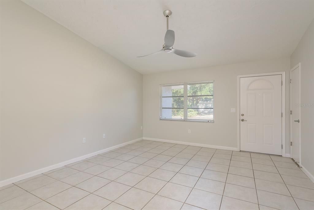 Active With Contract: $325,000 (3 beds, 1 baths, 1065 Square Feet)