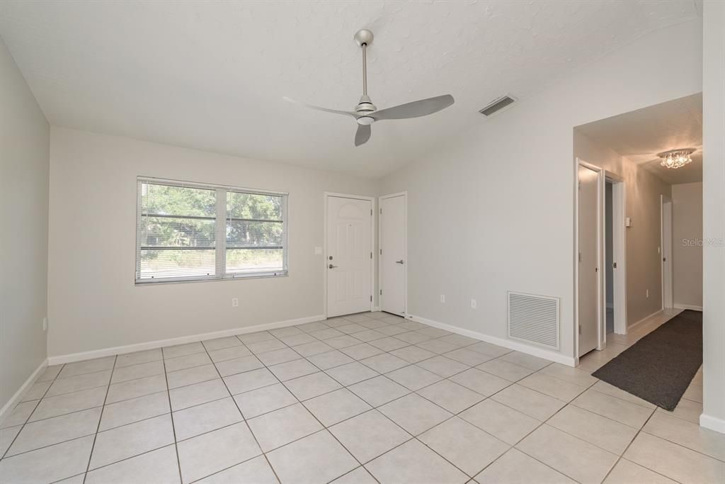 Active With Contract: $325,000 (3 beds, 1 baths, 1065 Square Feet)