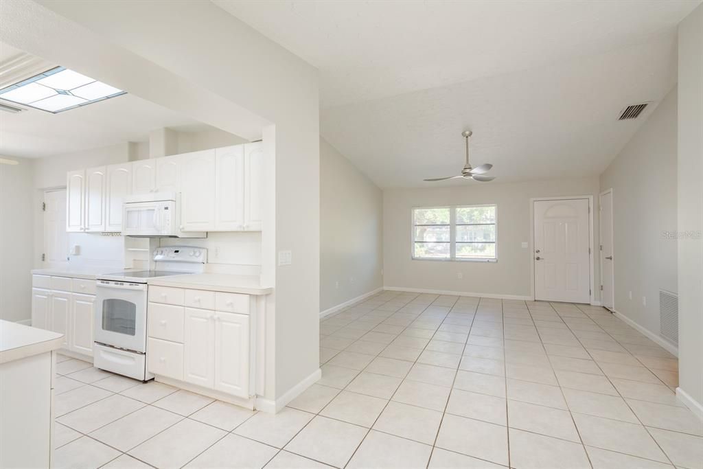 Active With Contract: $325,000 (3 beds, 1 baths, 1065 Square Feet)