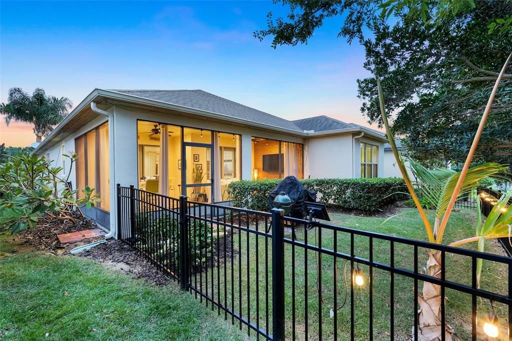 For Sale: $650,000 (3 beds, 3 baths, 2287 Square Feet)