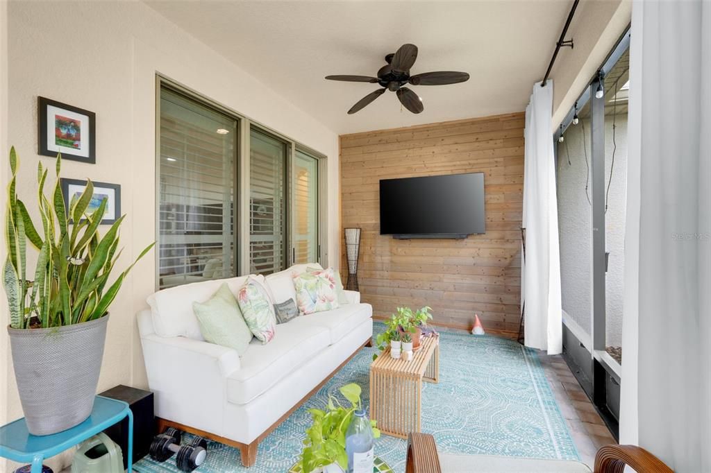 For Sale: $650,000 (3 beds, 3 baths, 2287 Square Feet)