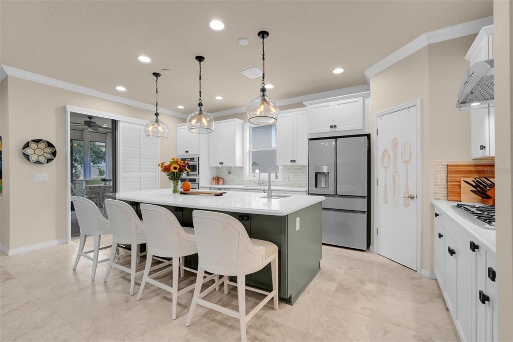 For Sale: $650,000 (3 beds, 3 baths, 2287 Square Feet)