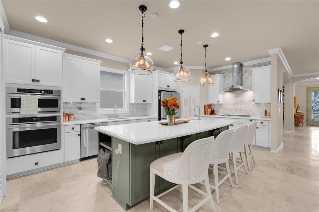 For Sale: $650,000 (3 beds, 3 baths, 2287 Square Feet)