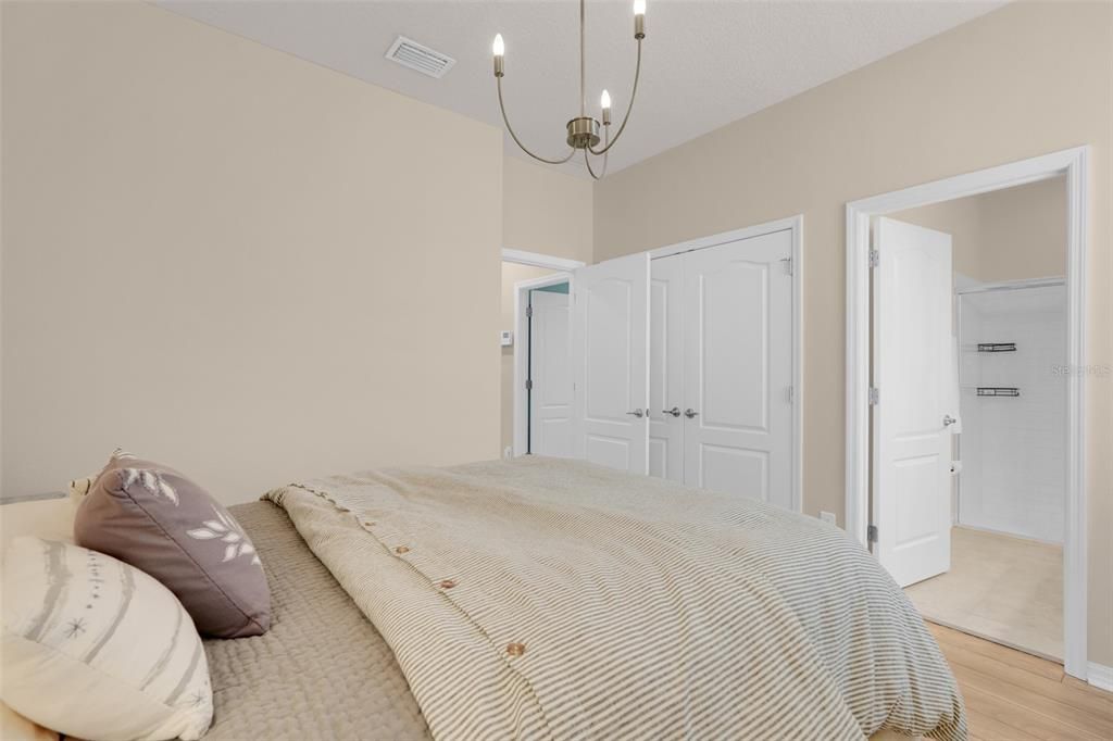 For Sale: $650,000 (3 beds, 3 baths, 2287 Square Feet)