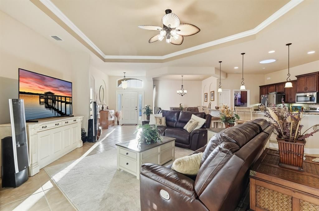 Active With Contract: $499,999 (3 beds, 2 baths, 1968 Square Feet)