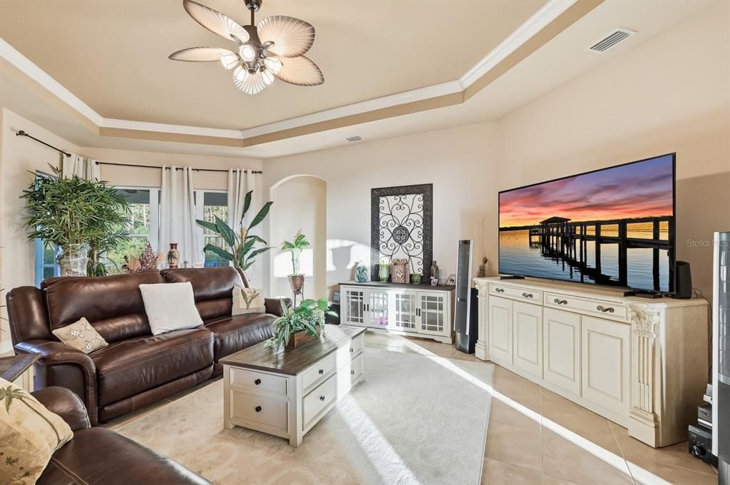 Active With Contract: $499,999 (3 beds, 2 baths, 1968 Square Feet)