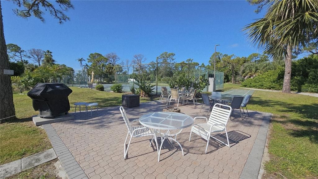 For Rent: $3,000 (2 beds, 2 baths, 1093 Square Feet)