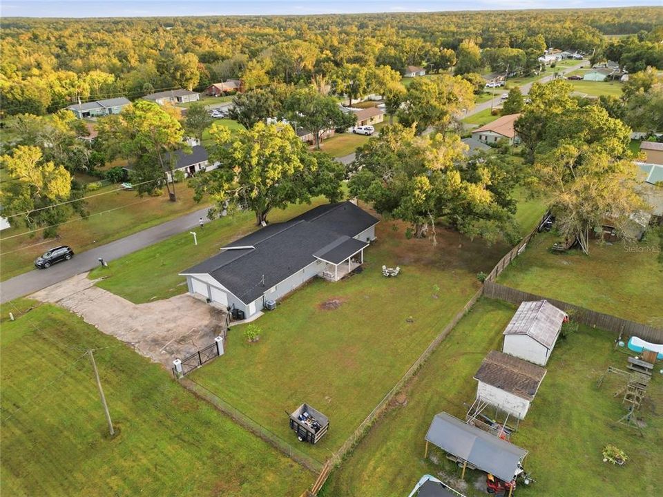 Active With Contract: $269,000 (3 beds, 2 baths, 1829 Square Feet)