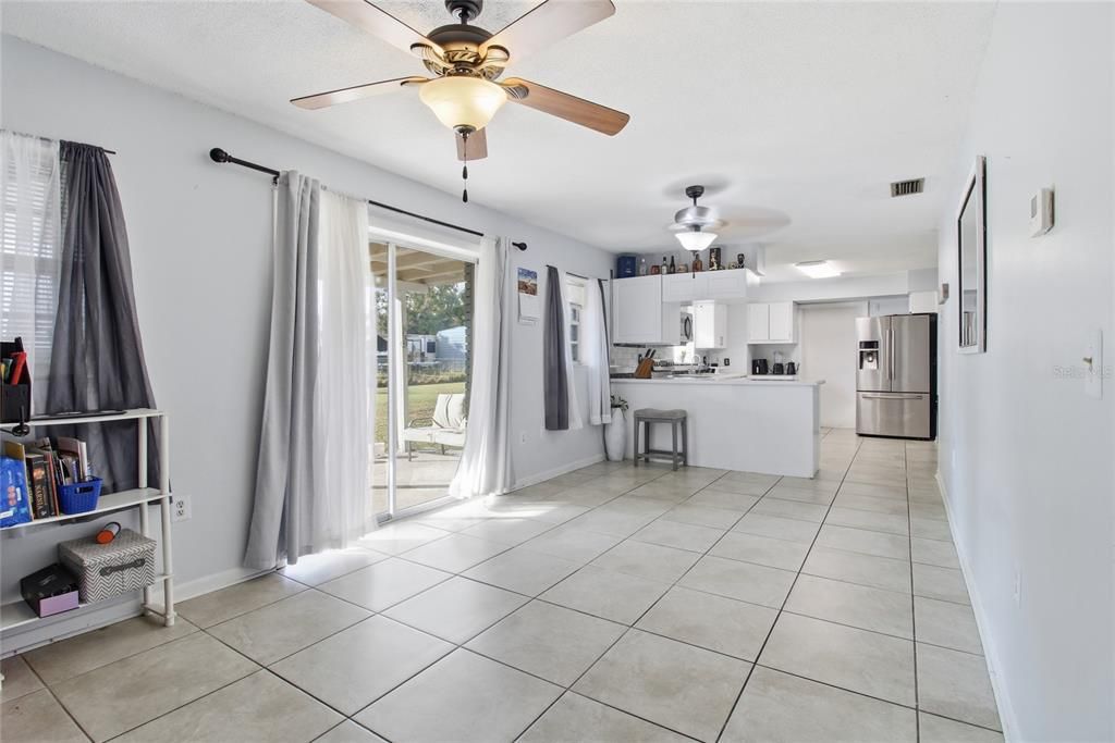 Active With Contract: $269,000 (3 beds, 2 baths, 1829 Square Feet)