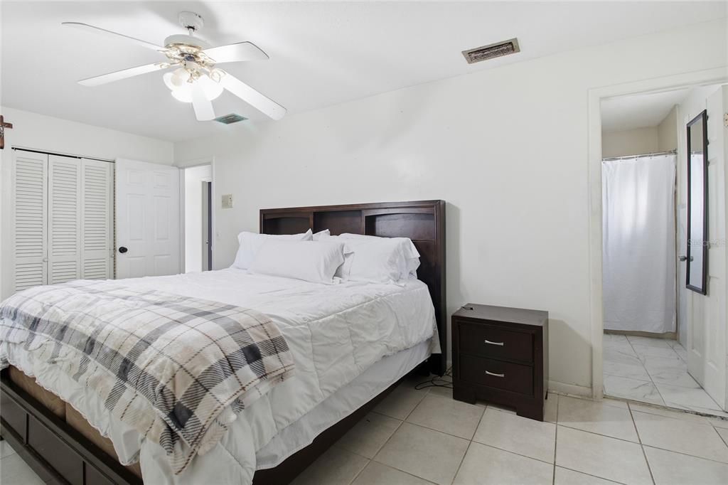 Active With Contract: $269,000 (3 beds, 2 baths, 1829 Square Feet)