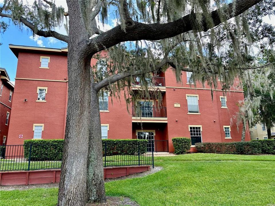 For Rent: $1,795 (2 beds, 2 baths, 1242 Square Feet)