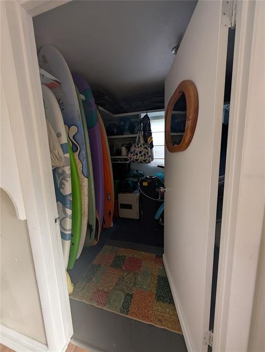 Active With Contract: $287,500 (2 beds, 1 baths, 1007 Square Feet)