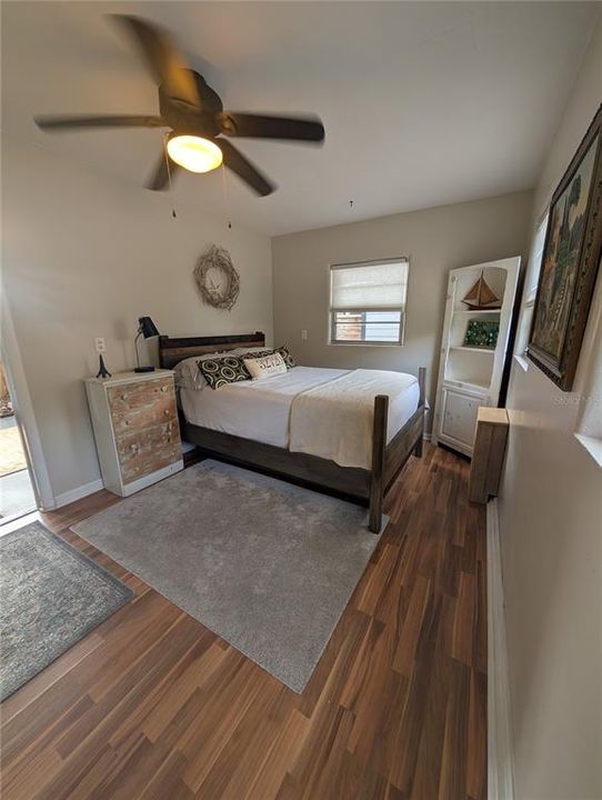 Active With Contract: $287,500 (2 beds, 1 baths, 1007 Square Feet)