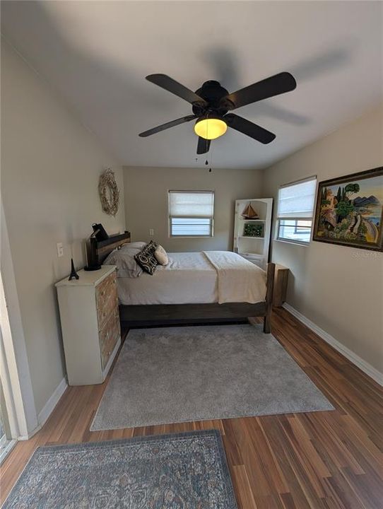 Active With Contract: $287,500 (2 beds, 1 baths, 1007 Square Feet)