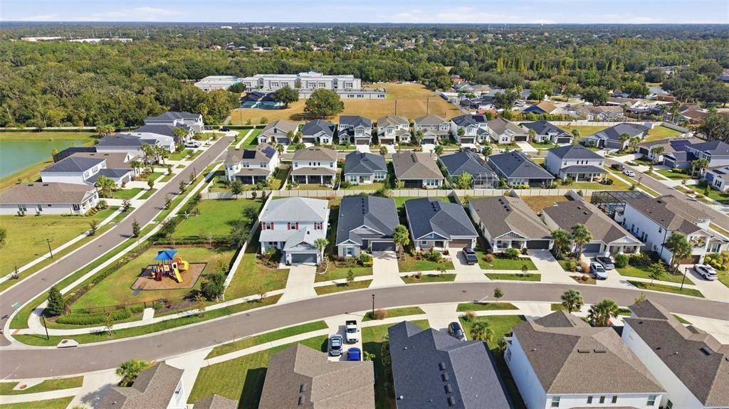 En Venta: $545,000 (4 camas, 3 baños, 2401 Pies cuadrados)