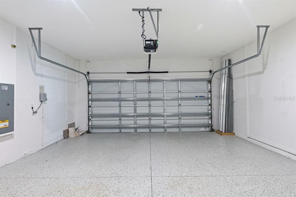 En Venta: $545,000 (4 camas, 3 baños, 2401 Pies cuadrados)