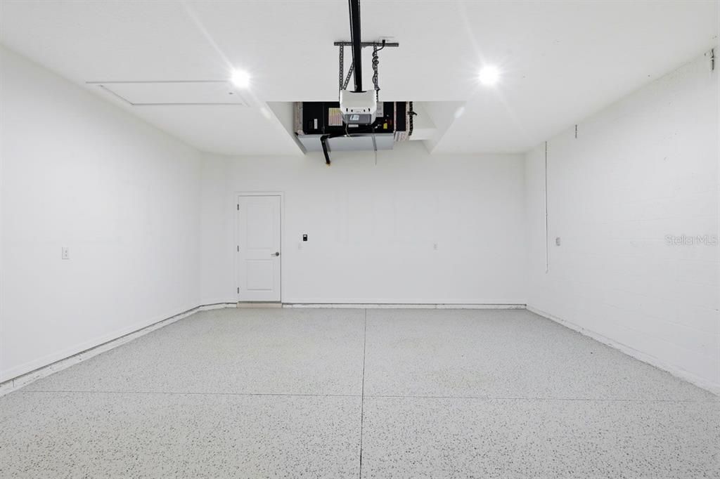 En Venta: $545,000 (4 camas, 3 baños, 2401 Pies cuadrados)