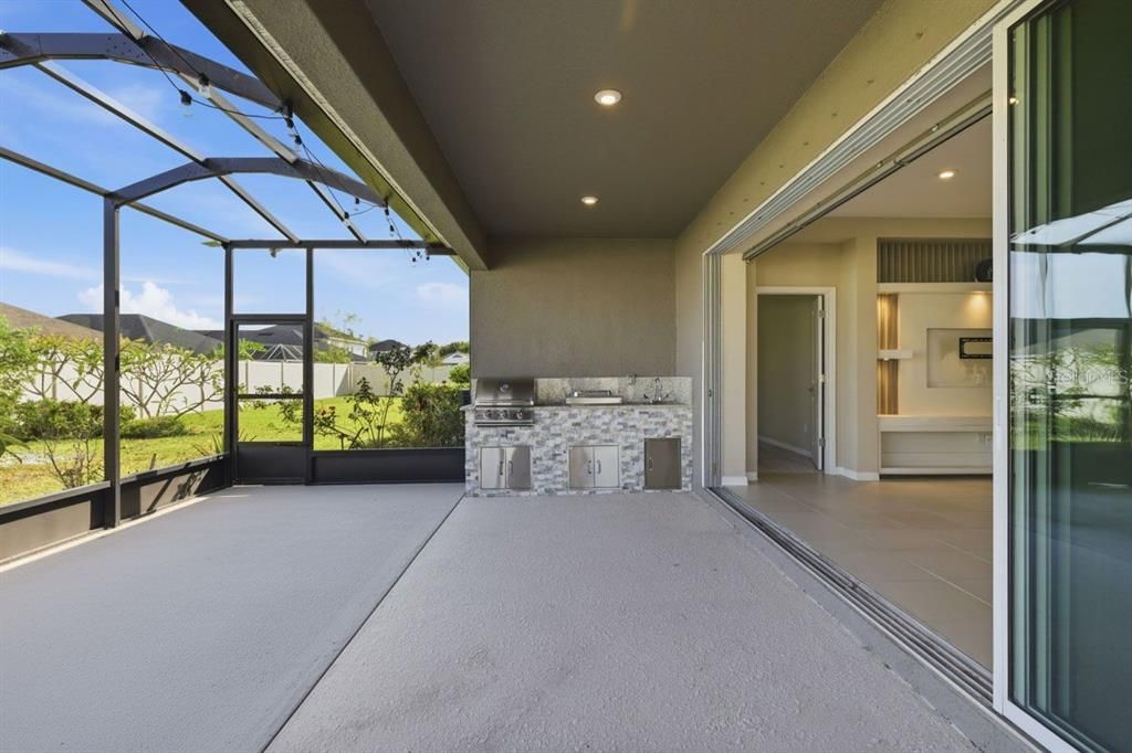 En Venta: $545,000 (4 camas, 3 baños, 2401 Pies cuadrados)