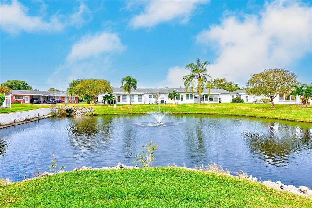 На продажу: $120,000 (2 спален, 1 ванн, 830 Квадратных фут)