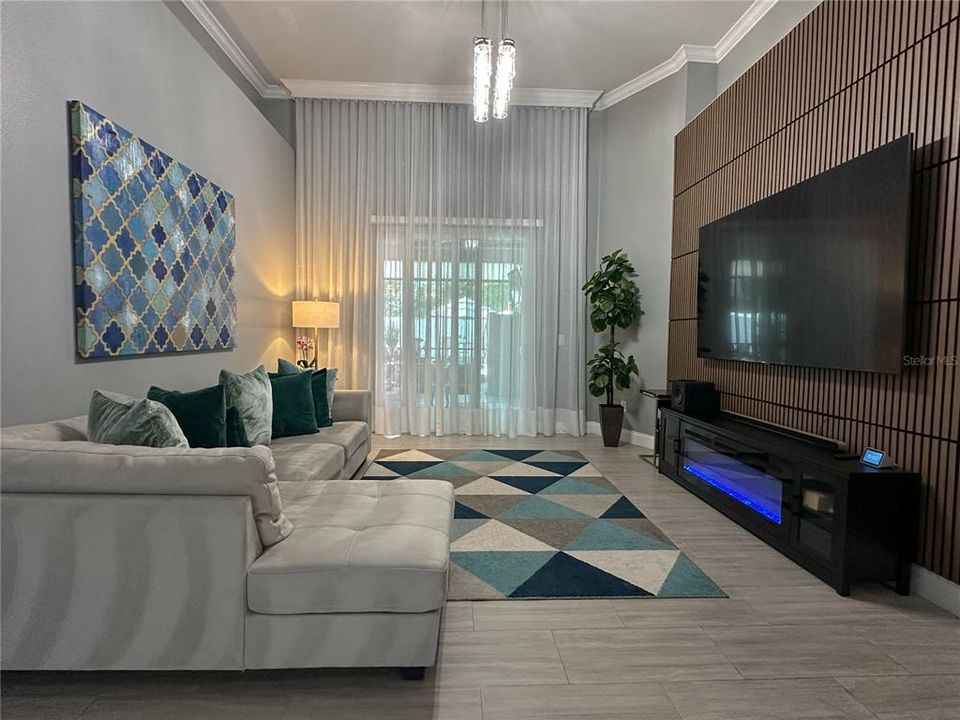 Active With Contract: $575,000 (4 beds, 2 baths, 2295 Square Feet)