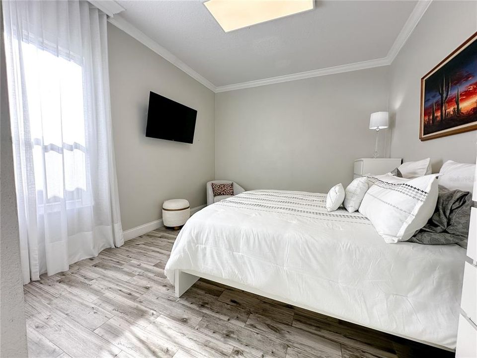 Active With Contract: $575,000 (4 beds, 2 baths, 2295 Square Feet)