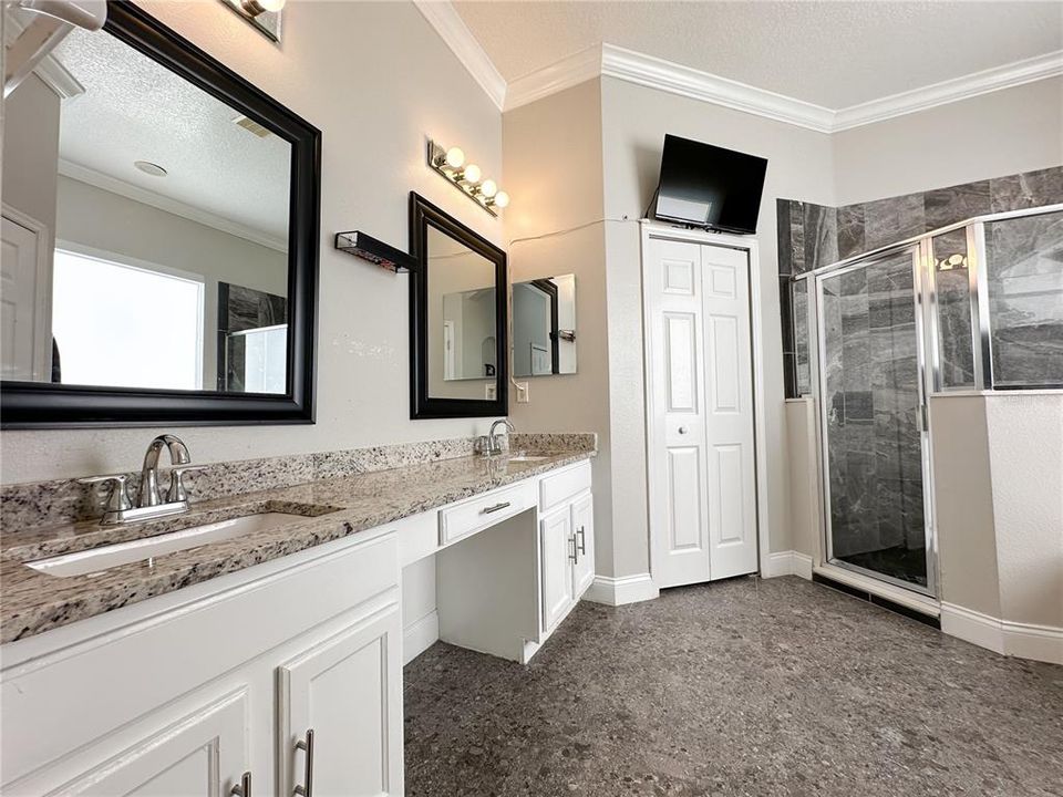 Active With Contract: $575,000 (4 beds, 2 baths, 2295 Square Feet)