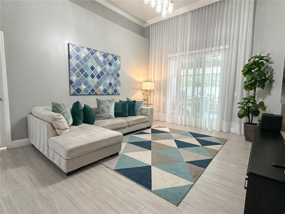 Active With Contract: $575,000 (4 beds, 2 baths, 2295 Square Feet)