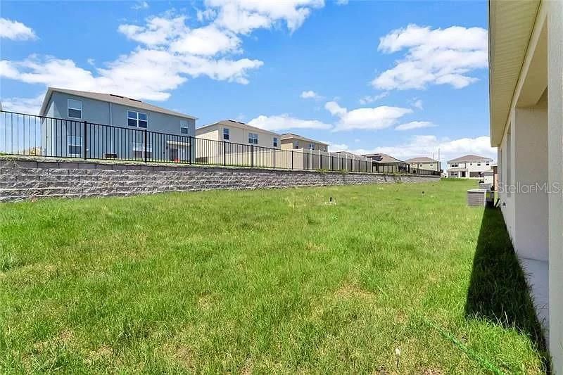 出租: $2,225 (4 贝兹, 2 浴室, 1828 平方英尺)