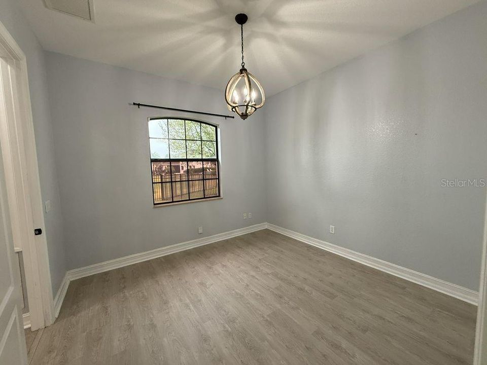 En Venta: $995,000 (4 camas, 3 baños, 2531 Pies cuadrados)