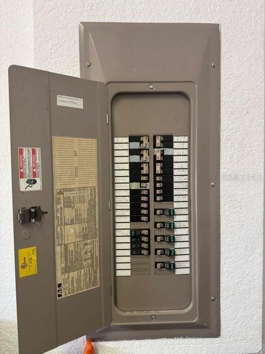 En Venta: $995,000 (4 camas, 3 baños, 2531 Pies cuadrados)