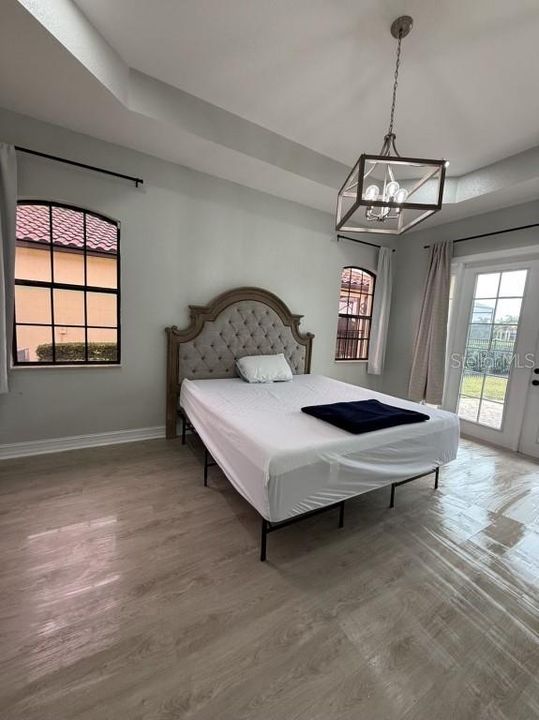 En Venta: $995,000 (4 camas, 3 baños, 2531 Pies cuadrados)