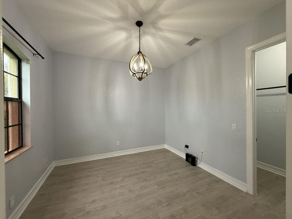 En Venta: $995,000 (4 camas, 3 baños, 2531 Pies cuadrados)