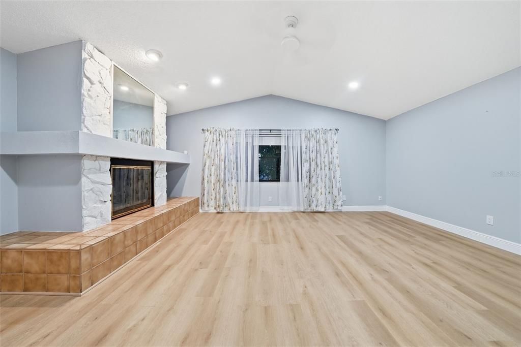 待售: $699,000 (3 贝兹, 2 浴室, 1960 平方英尺)