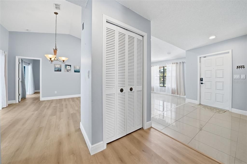 待售: $699,000 (3 贝兹, 2 浴室, 1960 平方英尺)