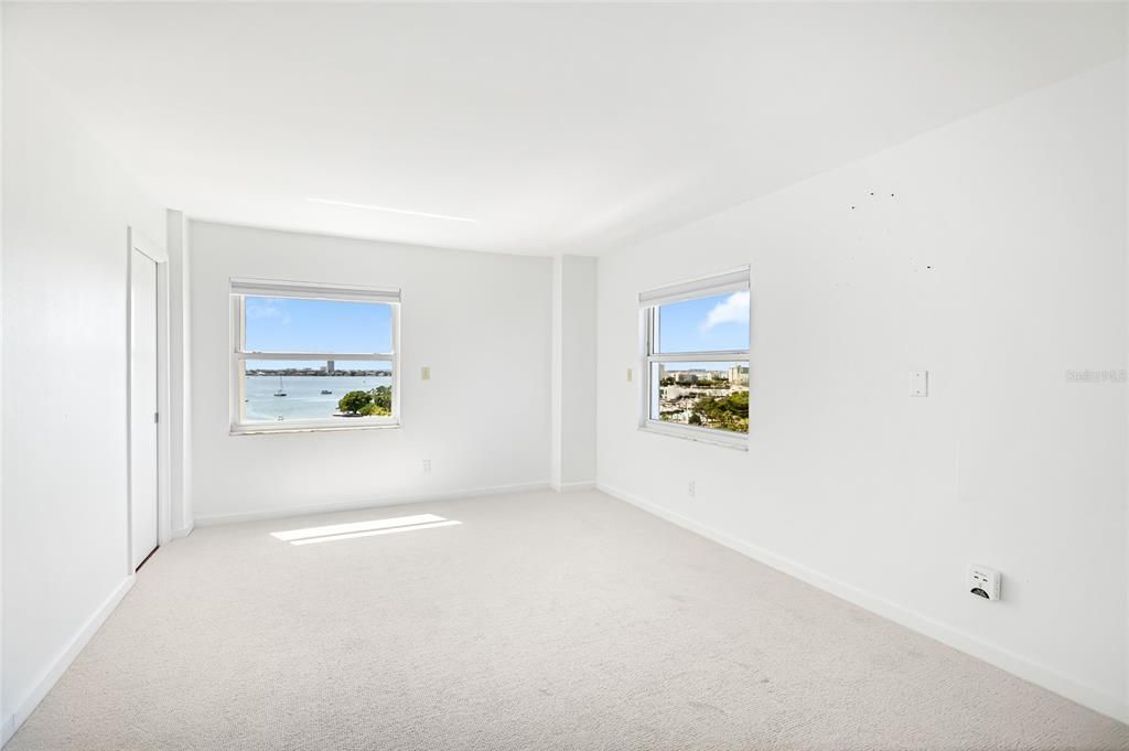 En Venta: $995,000 (2 camas, 2 baños, 1829 Pies cuadrados)