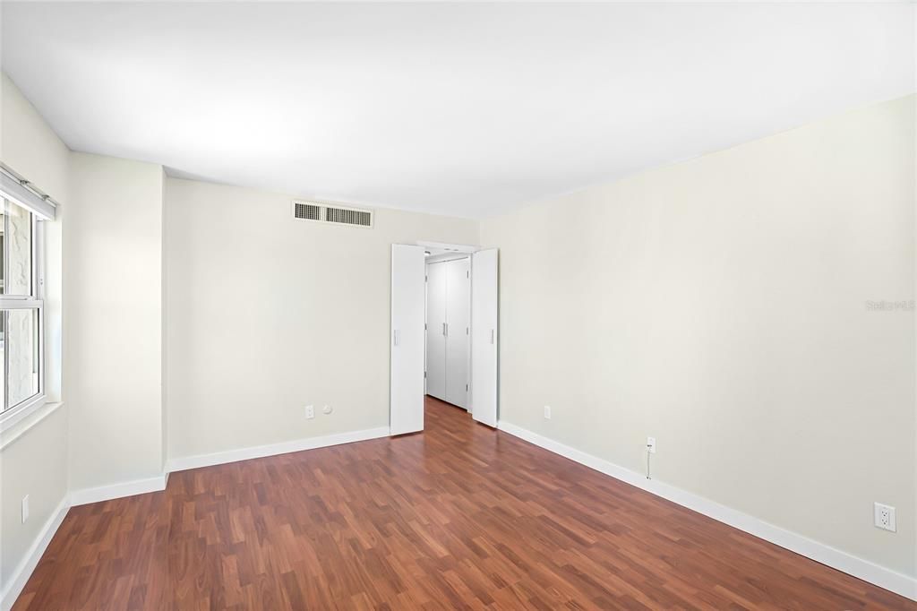 En Venta: $995,000 (2 camas, 2 baños, 1829 Pies cuadrados)