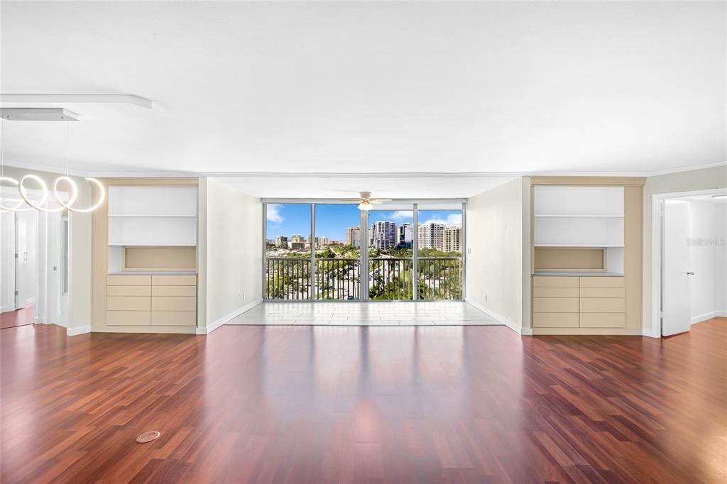 En Venta: $995,000 (2 camas, 2 baños, 1829 Pies cuadrados)