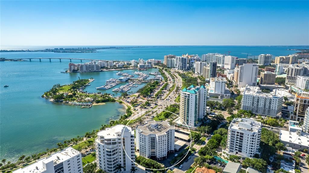 En Venta: $995,000 (2 camas, 2 baños, 1829 Pies cuadrados)