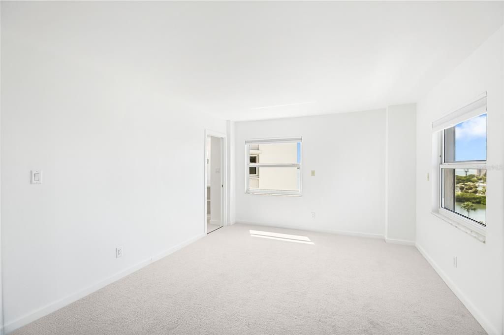 En Venta: $995,000 (2 camas, 2 baños, 1829 Pies cuadrados)